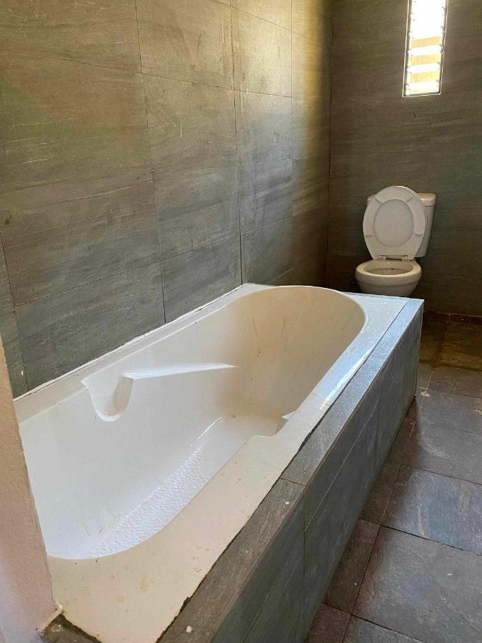 Villa Myakatra Hell-Ville Extérieur photo